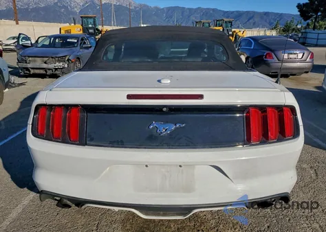 2015 Ford Mustang z USA, uszkodzony, nr VIN 1FATP8UHXF5363835